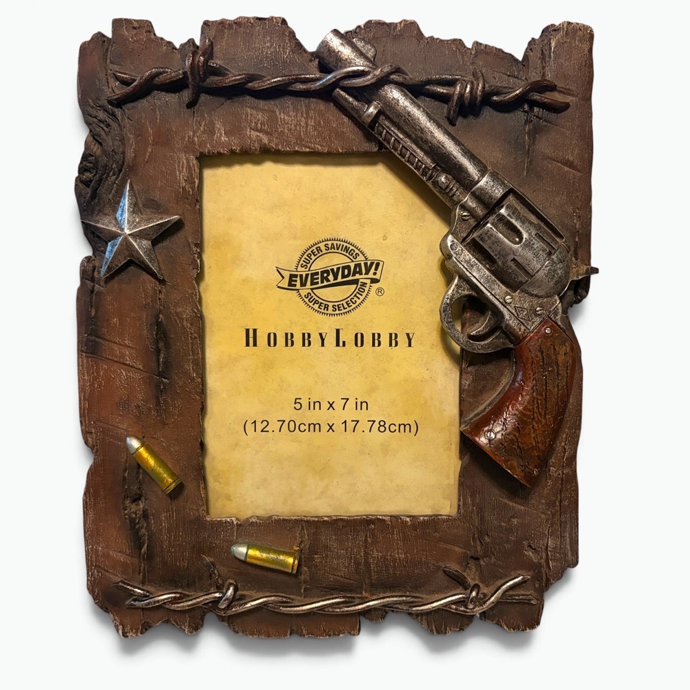 Hobby Lobby Western Revolver Barbed Wire 5x7 Picture Frame Rustic Cowboy Decor